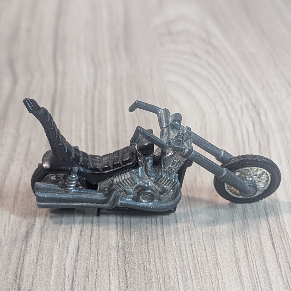 Hot Wheels Redline RRRumblers Black "DEVILS DEUCE" Motorcycle Vintage 1971